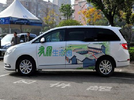 安福户外车贴喷绘如何保持效果?